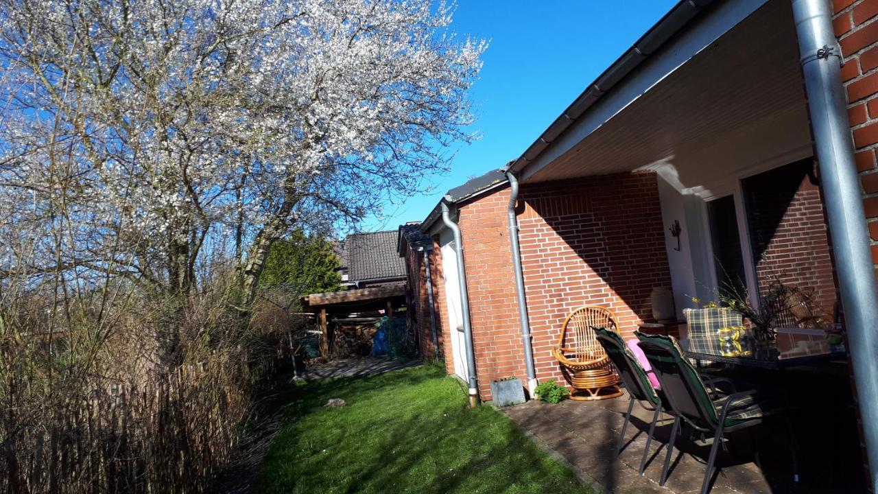 Ferienhaus In Buesumer Deichhausen - Buesum An Der Nordsee Fuer Bis Zu 9 Personen Exterior foto